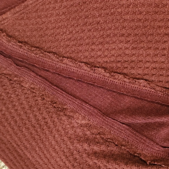 Free people we the free thermal Tunic Top burgundy size xs oversized top - Picture 3 of 4